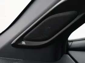 Toyota C-HR (2020) thumbnail 6