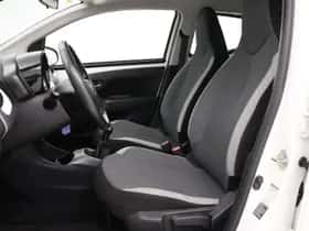 Toyota Aygo (2021) thumbnail 17