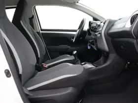 Toyota Aygo (2021) thumbnail 29
