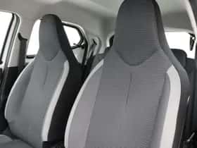 Toyota Aygo (2021) thumbnail 9
