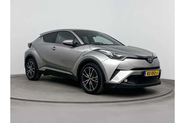 Toyota C-HR (2018) thumbnail 1