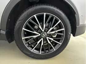 Toyota C-HR (2018) thumbnail 7