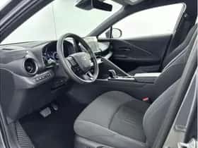 Toyota C-HR (2025) thumbnail 12