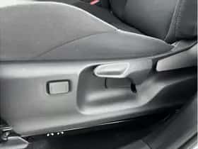 Toyota C-HR (2025) thumbnail 14