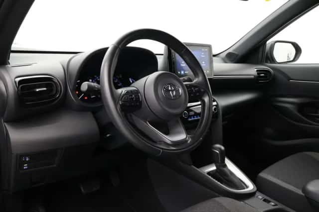 Toyota Yaris Cross (2024) thumbnail 2
