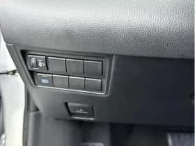 Toyota Yaris (2021) thumbnail 19