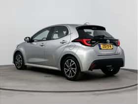 Toyota Yaris (2021) thumbnail 4