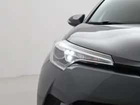Toyota C-HR (2018) thumbnail 12