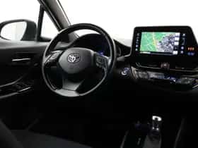 Toyota C-HR (2018) thumbnail 23