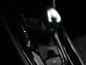 Toyota C-HR (2018) thumbnail 26