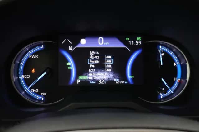 Toyota RAV4 (2022) thumbnail 3