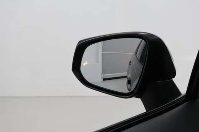 Toyota RAV4 (2022) thumbnail 6