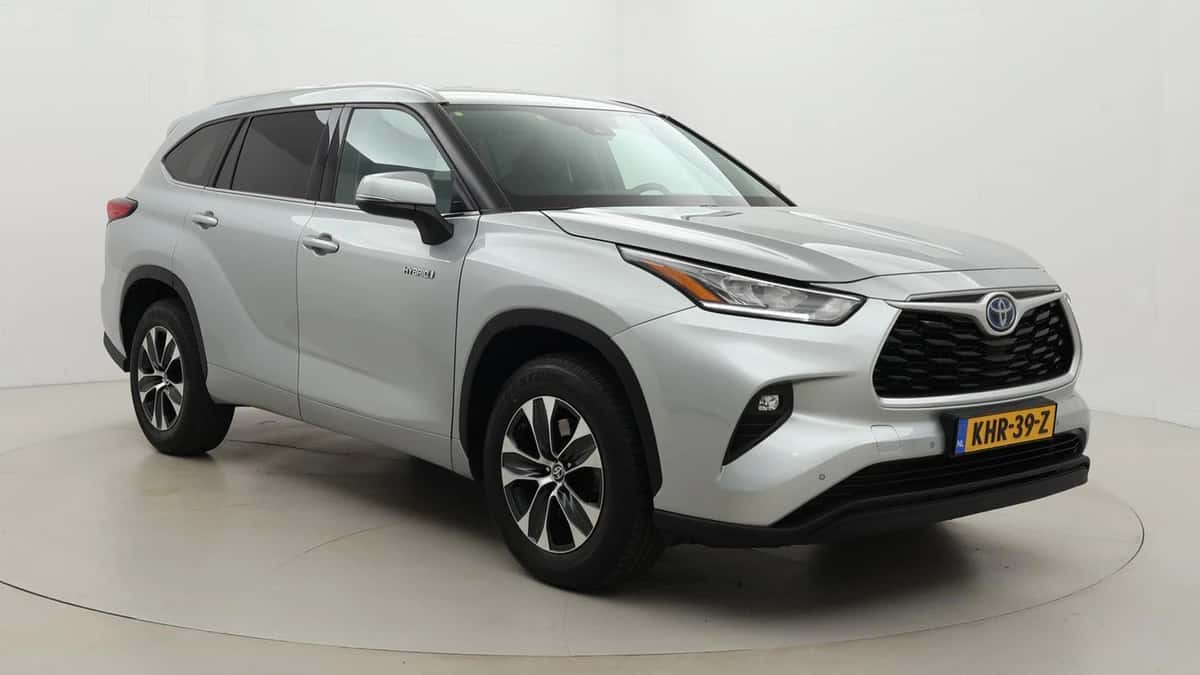 Toyota Highlander (2022) — foto 1