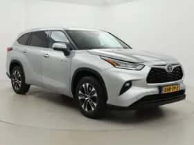 Toyota Highlander (2022) thumbnail 1