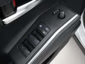 Toyota Highlander (2022) thumbnail 23