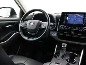 Toyota Highlander (2022) thumbnail 25
