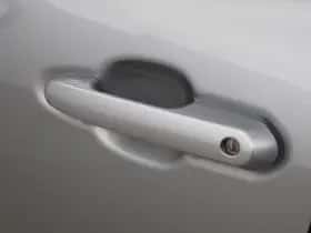 Toyota Highlander (2022) thumbnail 10