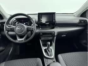 Toyota Yaris (2020) thumbnail 2