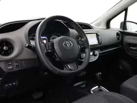 Toyota Yaris (2018) thumbnail 2