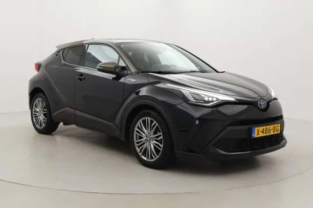 Toyota C-HR (2021) thumbnail 1