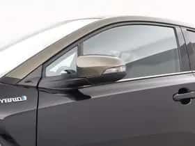 Toyota C-HR (2021) thumbnail 15