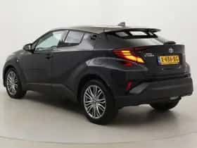 Toyota C-HR (2021) thumbnail 4