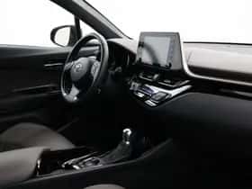 Toyota C-HR (2021) thumbnail 38