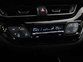 Toyota C-HR (2021) thumbnail 6