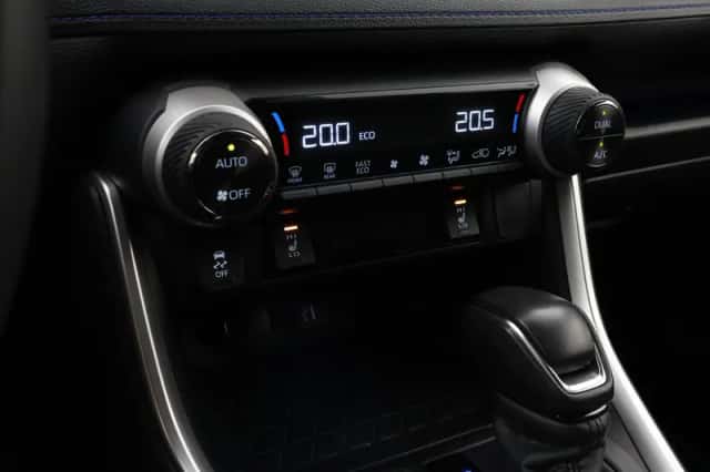 Toyota RAV4 (2026) thumbnail 5