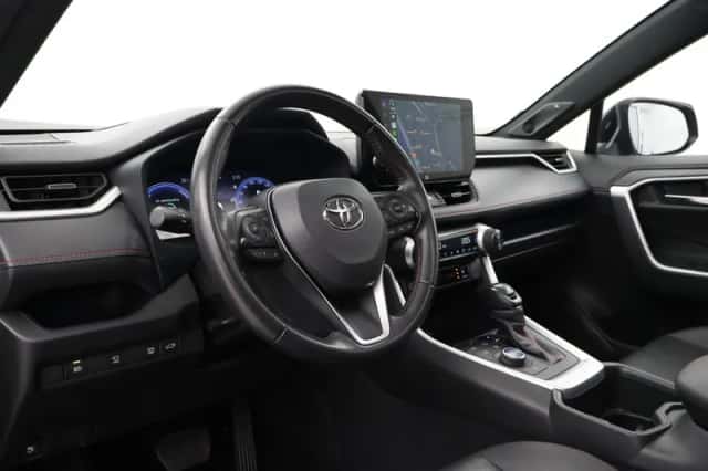 Toyota RAV4 (2024) thumbnail 2