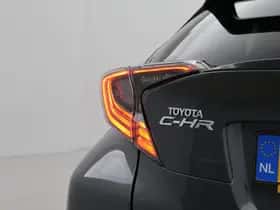 Toyota C-HR (2019) thumbnail 13