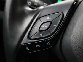 Toyota C-HR (2019) thumbnail 23