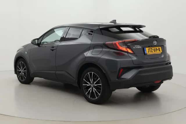 Toyota C-HR (2019) thumbnail 4