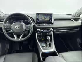 Toyota RAV4 (2022) thumbnail 2