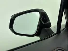 Toyota RAV4 (2022) thumbnail 5