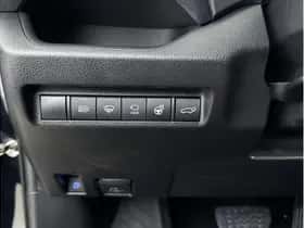 Toyota RAV4 (2022) thumbnail 9