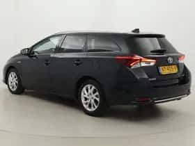 Toyota Auris (2017) thumbnail 4