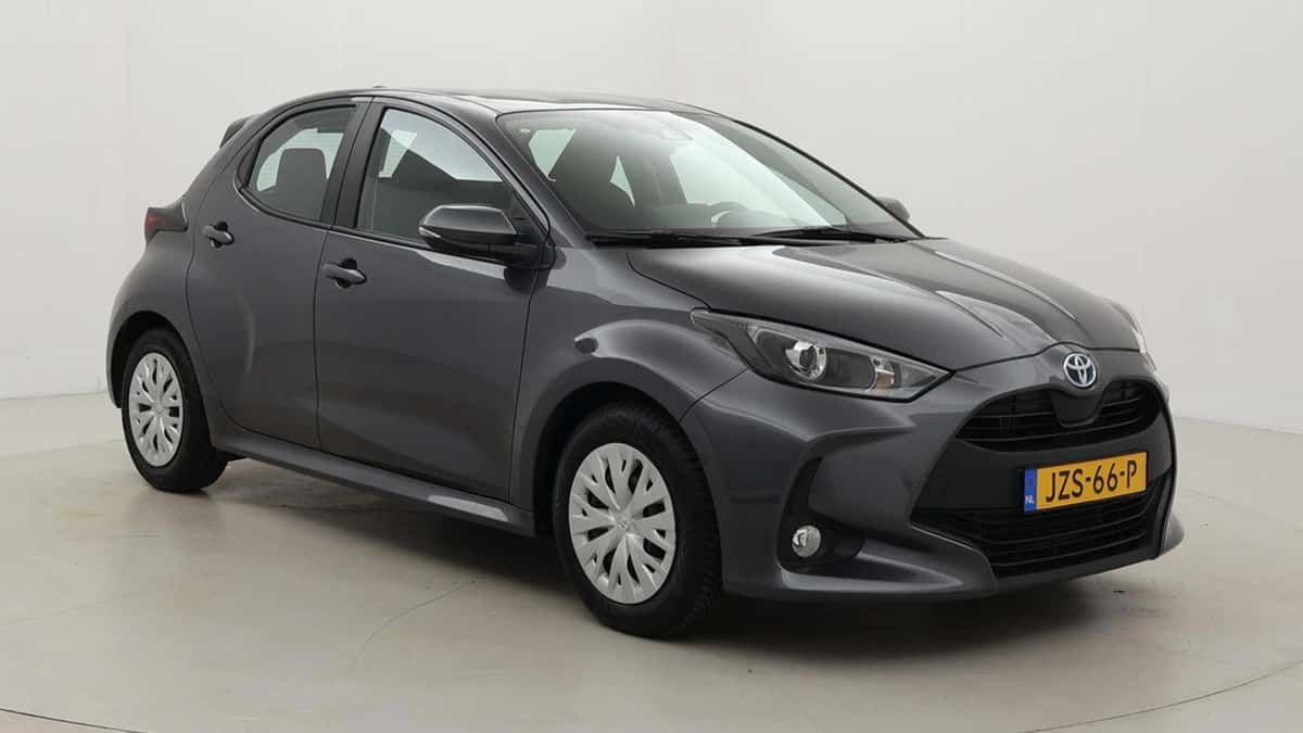 Toyota Yaris (2023) — foto 1