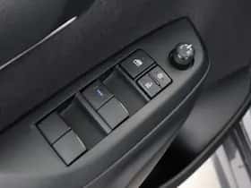 Toyota Yaris (2023) thumbnail 18