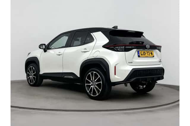 Toyota Yaris Cross (2023) thumbnail 4