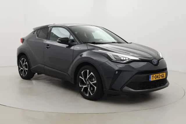 Toyota C-HR (2022) thumbnail 1