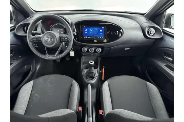 Toyota Aygo X (2025) thumbnail 2