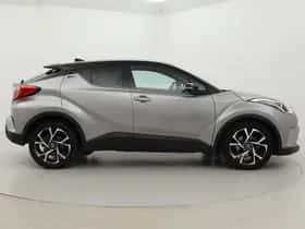 Toyota C-HR (2017) thumbnail 18