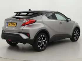 Toyota C-HR (2017) thumbnail 30