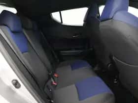 Toyota C-HR (2017) thumbnail 33