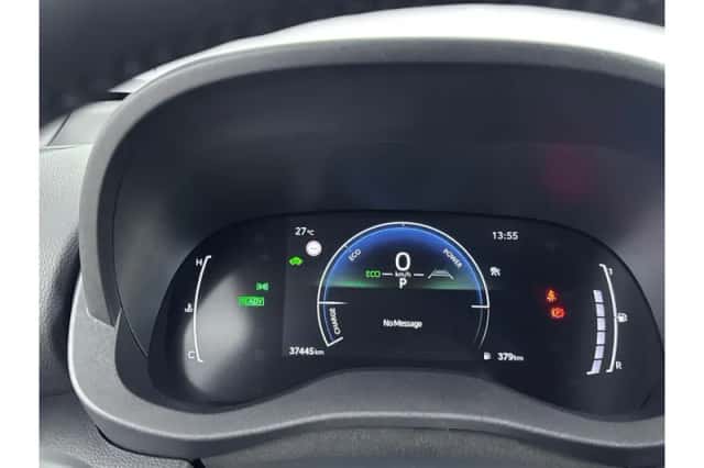 Toyota Yaris Cross (2025) thumbnail 3