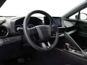 Toyota C-HR (2025) thumbnail 2