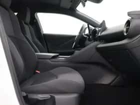 Toyota C-HR (2025) thumbnail 34