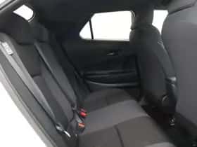 Toyota C-HR (2025) thumbnail 36