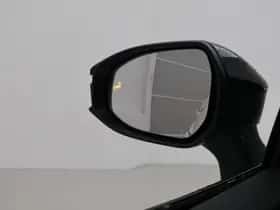Toyota C-HR (2025) thumbnail 5
